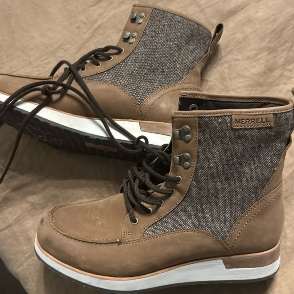 Merrell Womens Roam Mid Lace Up Boots Size 8.5